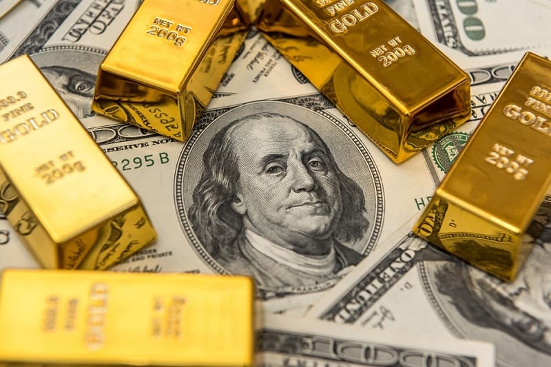 8年前扳倒班农，《时代》故技重施？